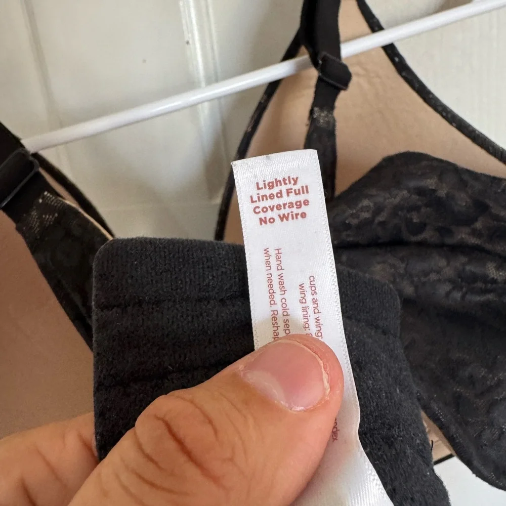 Cacique leopard lace lightly lined‎ full coverage no wire bra size 42DD